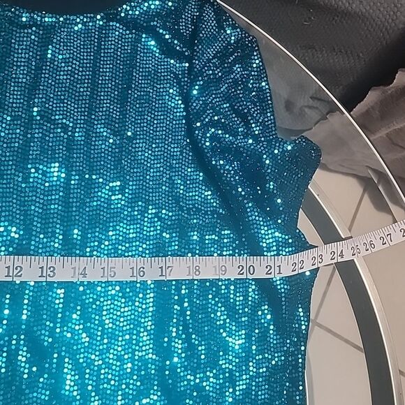 NWOT bebe Sparkle Knit Shirt Dress in Emerald Green - Picture 7 of 8